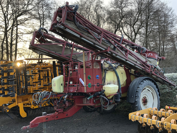 Ťahaný postrekovač Hardi Commander 2800