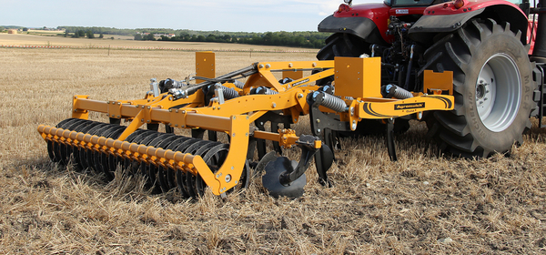 Radličkový kypřič Agrisem Agromulch Gold nesený