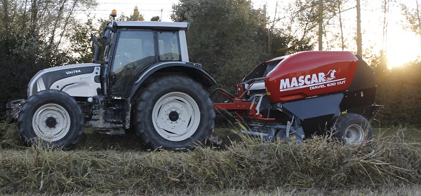 Fixed chamber round baler Diavel with rollers 