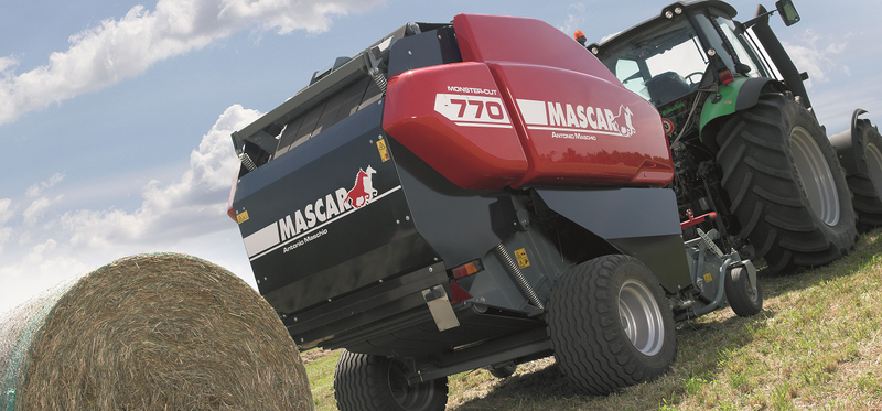 Round baler Mascar Monster with variable chamber