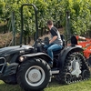 Kombinovaný traktor s Quadtrack MACH 2 s otočným řízením