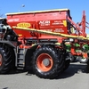 Nástavba Bredal K105L s 12m rameny na podvozku Claas Xerion